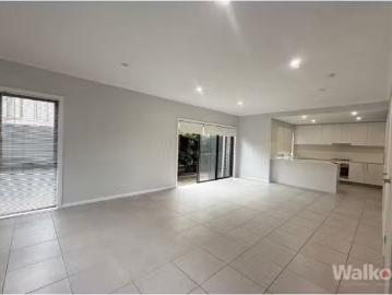 Cozy 3/36 Morris Street, Mayfield West Townhouse for rent Lis.