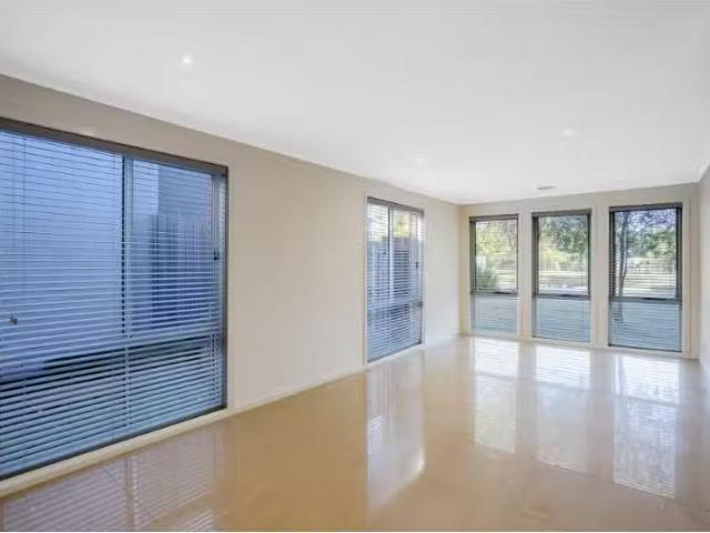 Cozy 37 Bryan Hudson Street, Macgregor House for rent Listed.