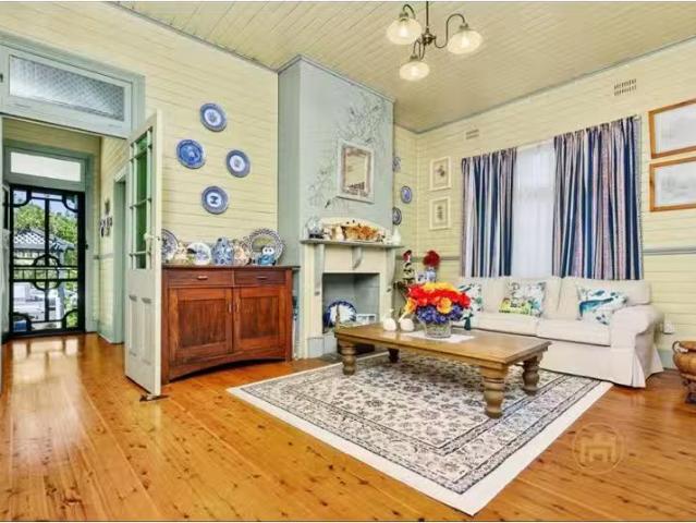 Just in! 37 King St, Concord West House for rent Listed by Fr.