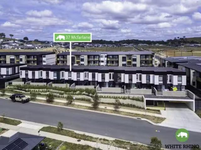 Cheap 37 Mc Farlane Avenue, Googong Townhouse for rent Listed.
