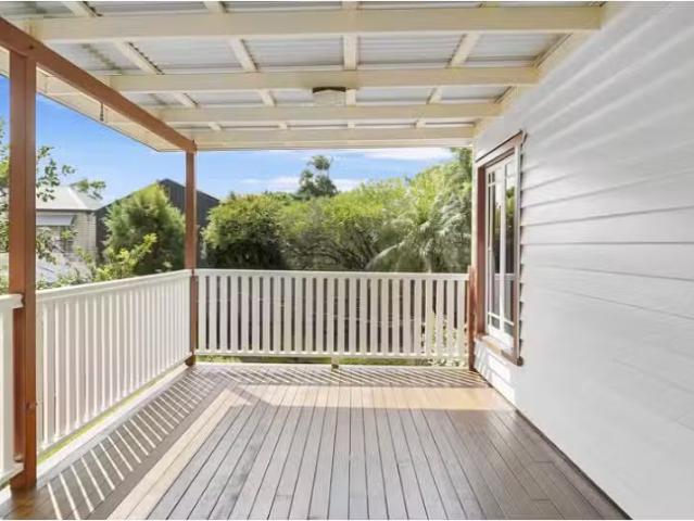 Cheap 37 Moloney Street, NORTH TOOWOOMBA House for rent Liste.