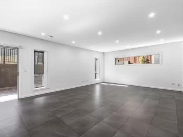 Just in! 37B Carole Avenue, Baulkham Hills Townhouse for rent.