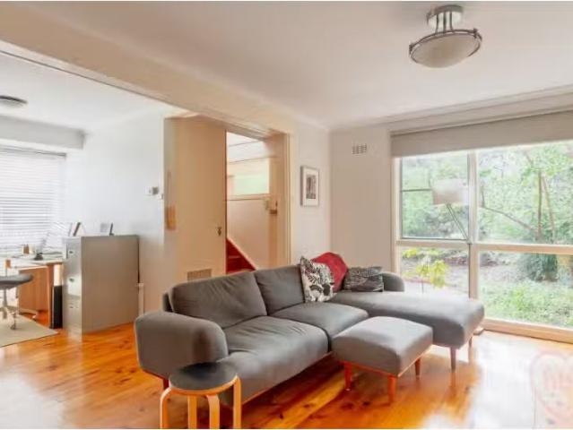 Cozy 34 Haddon Street, Hackett Townhouse for rent Listed by R.