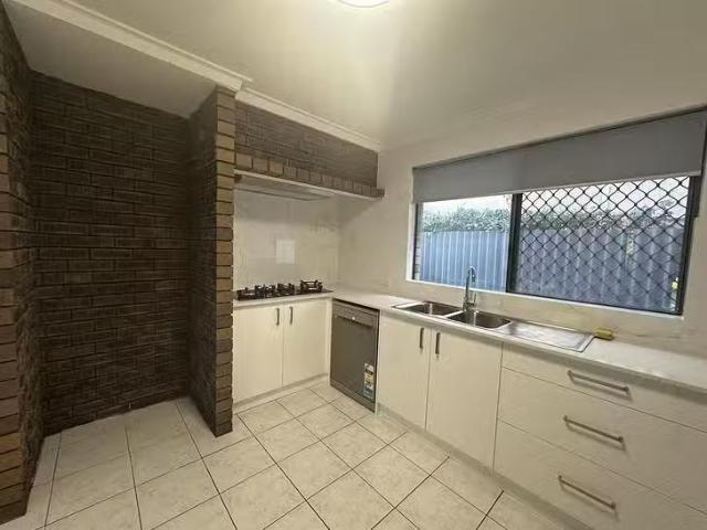 Cheap 34A Colleran Way, Booragoon, WA 6154