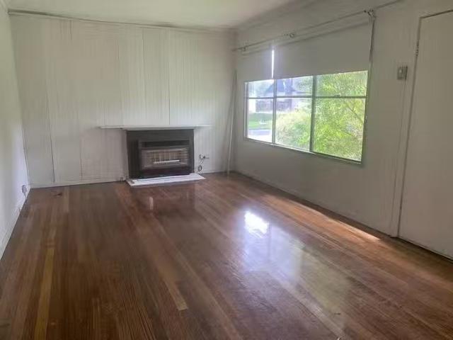 Cozy 35 Canadian Parade, Corio, VIC 3214