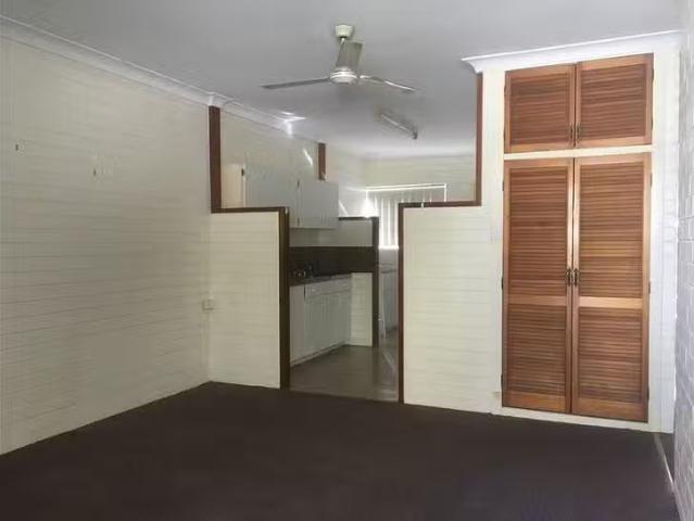 Rental! 3/5 Gibson Grove, Emerald, QLD 4720