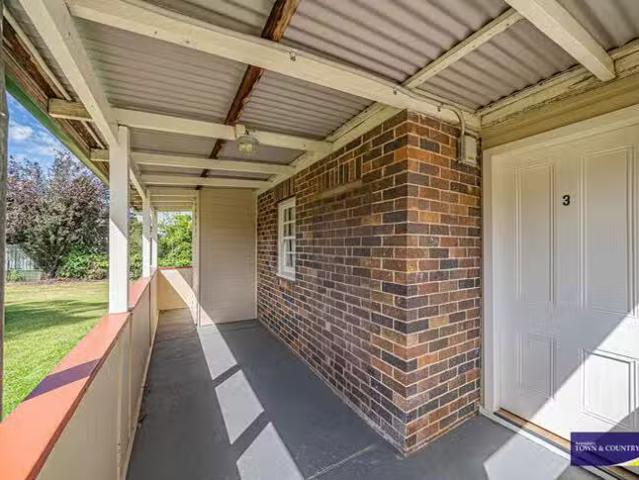 Cheap 3/61 Markham Street, Armidale, NSW 2350