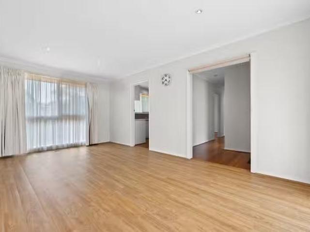 Charming 3/64 Shady Grove, NUNAWADING, VIC 3131 Unit for Rent