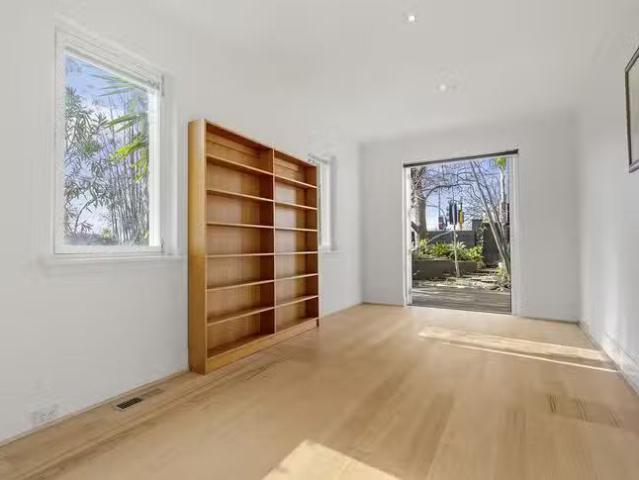 Charming 3/674 Toorak Road, Toorak, VIC 3142