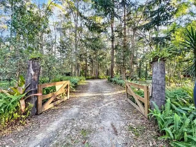 Cozy 367 Jampot Creek Road, Cooran, QLD 4569