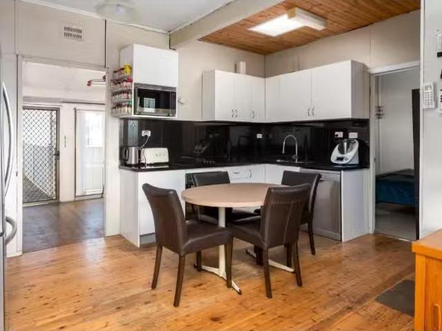 For Rent! 36 Ada Street, Telarah House for rent Listed by Chl.