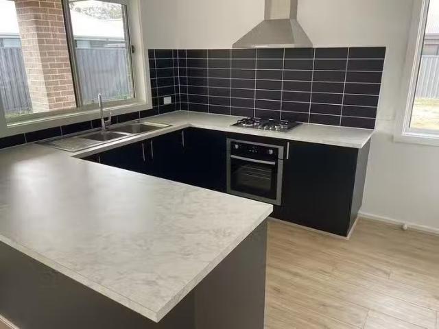For Rent! 36 Glenthorne Crescent, Andrews Farm, SA 5114