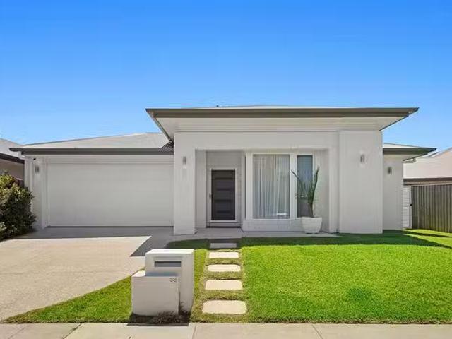 Nice 38 Flintwood Crescent, Palmview, QLD 4553