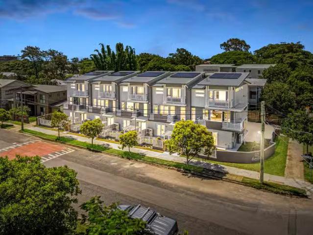 Just in! 38A Hants Street, Hamilton QLD 4007