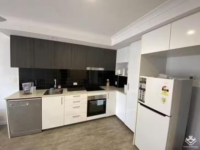 Unique 39/25 29 Regent Street, Woolloongabba, QLD 4102