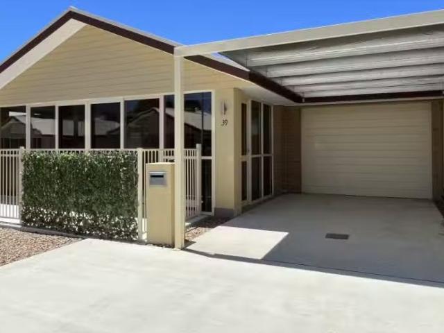 Charming 39/65 Forster Street, BUNGENDORE Townhouse for rent.