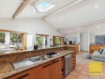 Just in! 39 Third Avenue, Kensington, WA 6151