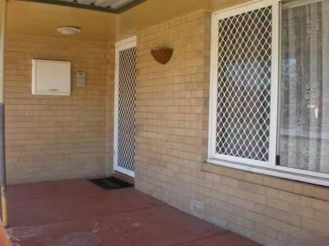 Just in! 39 Brookman Avenue, Langford, WA 6147
