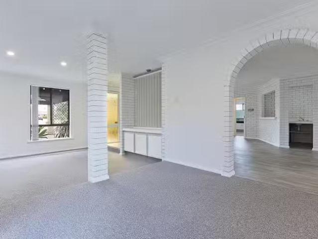 Nice 39 Hatfield Way, Booragoon, WA 6154