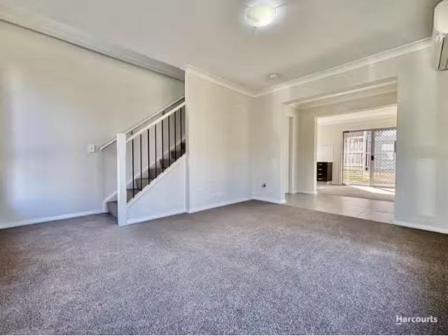 Just in! 39 Kippax Avenue, Leumeah House for rent Listed by C.