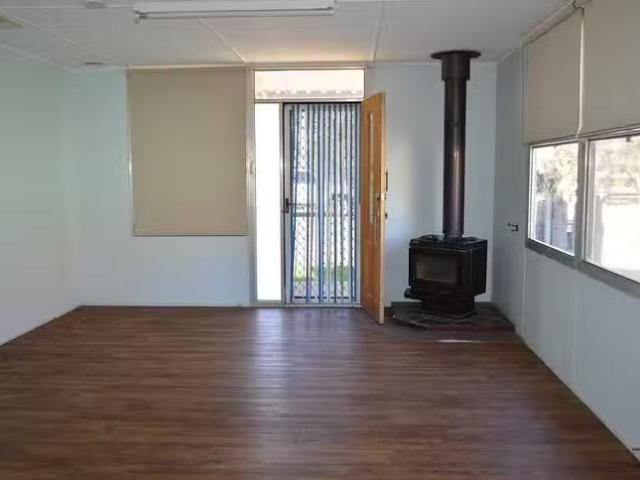Rental! 3 Myoporum Street, Kambalda West, WA 6442