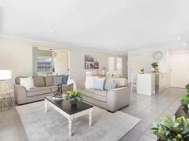 Deal! 3 Bulmer Street, Bellbird Park, QLD 4300