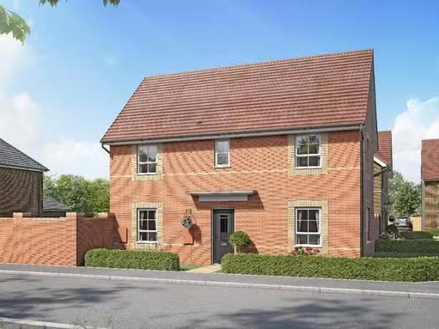 Just in! 3 BA 3 bedroom detached house for rent in Great Dunmo.
