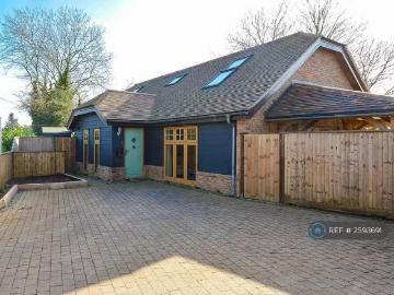 Nice 3 BA 4 bedroom detached house for rent in Longstanton Roa.