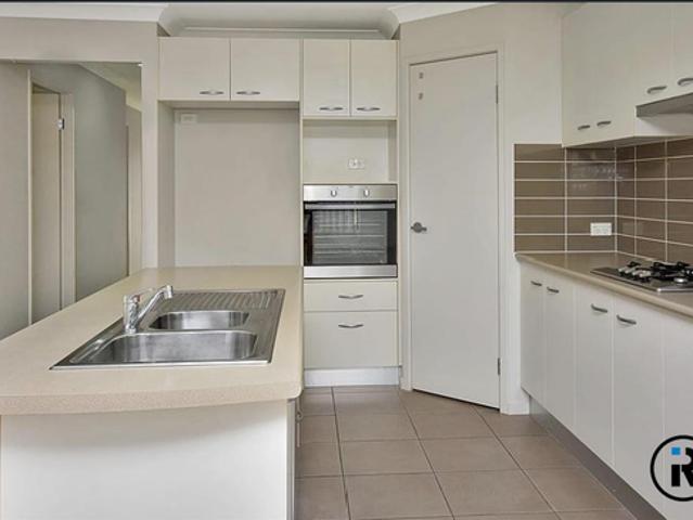 Charming 3 Bed, 2 Bath Rental Home in Narangba