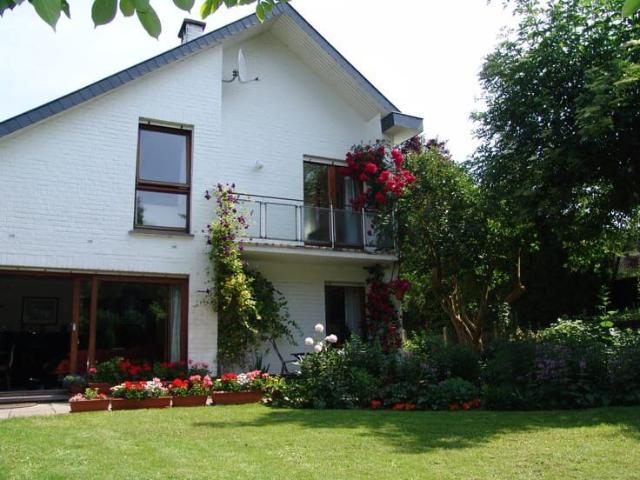 Charming 3 Bed House with Garden in Tervuren
