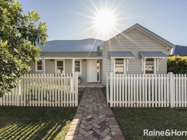 Charming 3 Bed Strongbuild Home in Berry