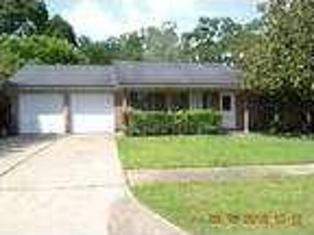 Charming 3 bedroom 2 bath brick home
