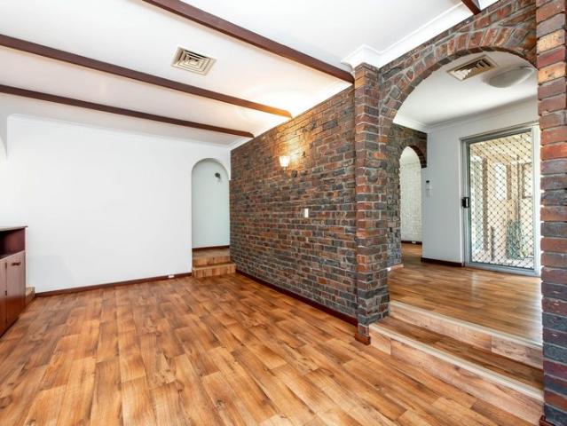 Charming 3 bedroom, 2 bathroom home!
