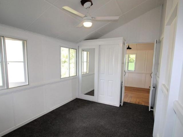 Charming 3 Bedroom Cottage Moments from Malanda