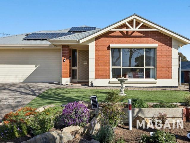 Charming 3 Bedroom Courtyard Home