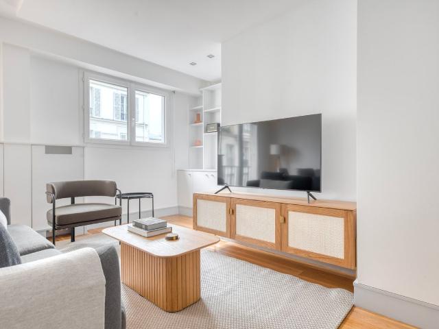 Charming 3 Bedroom Apartment in Batignolles, Paris Amsterdam Apartments for Rent