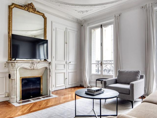 Charming 3 Bedroom Apartment in Paris, Paris Amsterdam Apartments for Rent