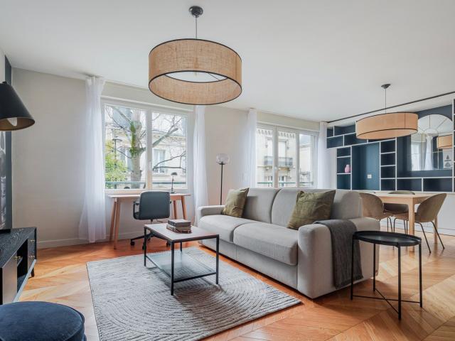 Charming 3 Bedroom Apartment in Paris