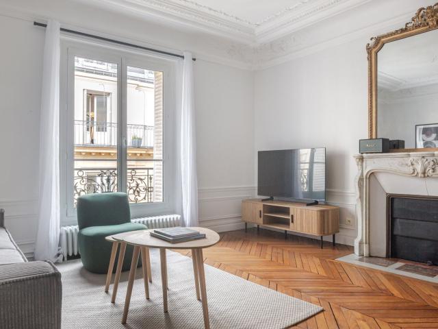 Charming 3 Bedroom Apartment in Paris!