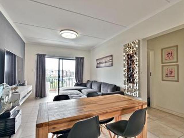 charming 3 bedroom apartment in the.