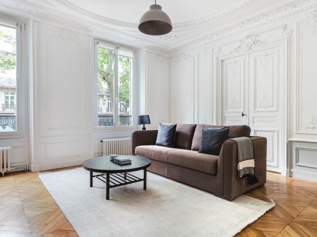Charming 3 Bedroom Apartment in the Heart of Paris