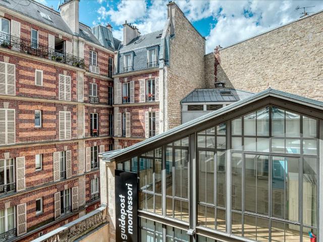 Charming 3 Bedroom Apartment in the Heart of Paris, Paris Amsterdam Apartments for Rent