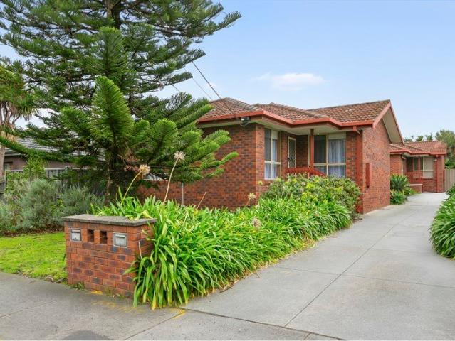 Charming 3 Bedroom Brick Gem in the Heart of Reservoir