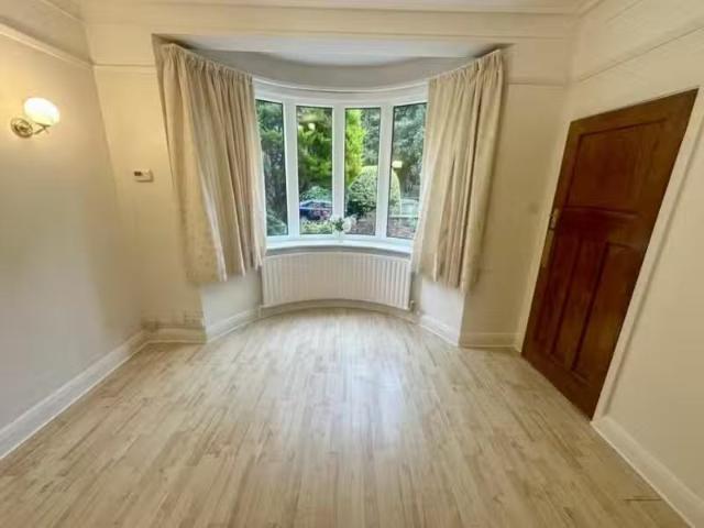 Nice 3 bedroom detached house for rent in Twiss Avenue, Hythe.