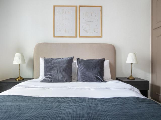 Charming 3 Bedroom Escape in Paris!, Paris Amsterdam Apartments for Rent
