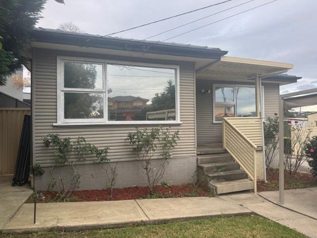 CHARMING 3 BEDROOM FAMILY HOME
