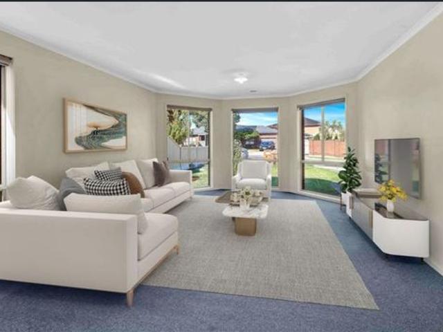 CHARMING 3 BEDROOM FAMILY HOME!