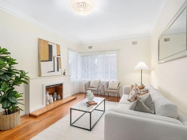 Charming 3 Bedroom Family Home in Convenient Location!