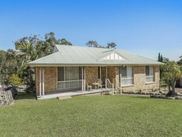 Charming 3 Bedroom Family Home in Sought After Woodrising