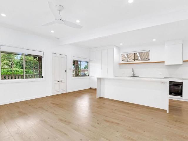Charming 3 Bedroom Family Home in the Heart of Pitt Town!
